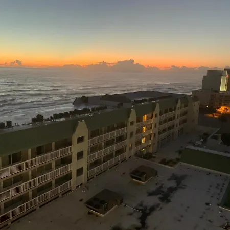 Sea View Apt Building On Daytona Beach Hotel